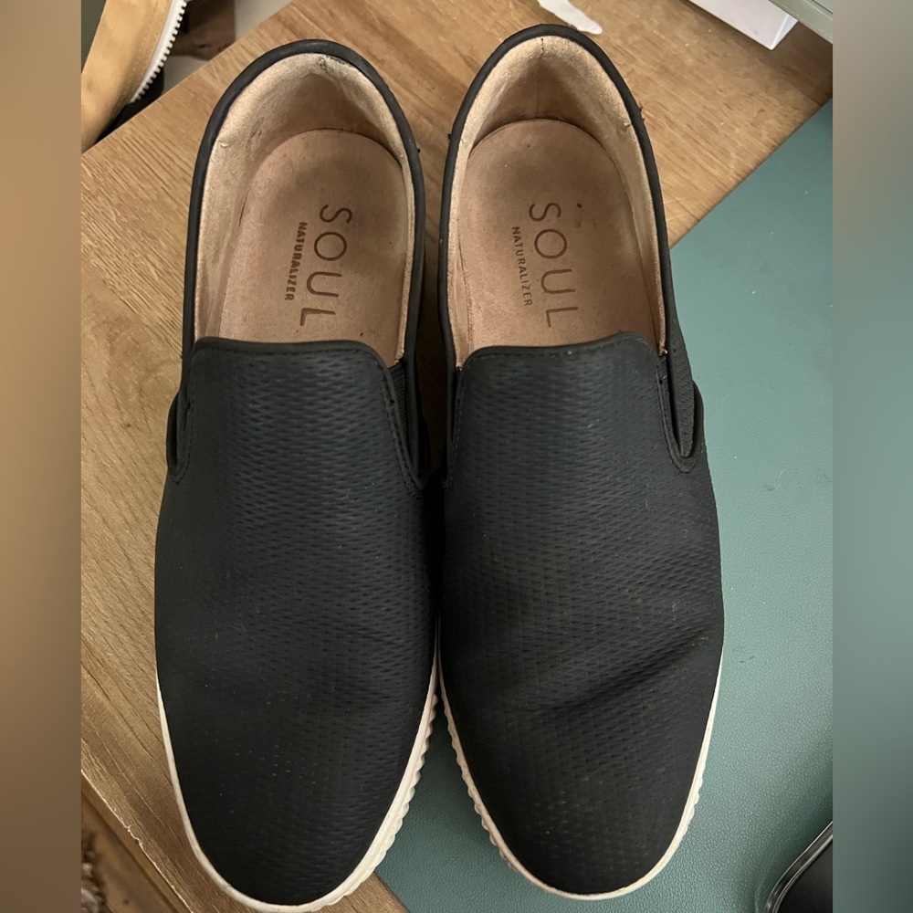 SOUL NATURALIZER Tia Slip-on Sneakers